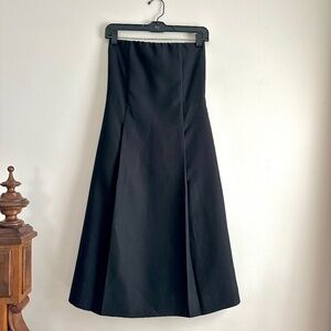 COS • Pleated‎ Strapless Dress in Black